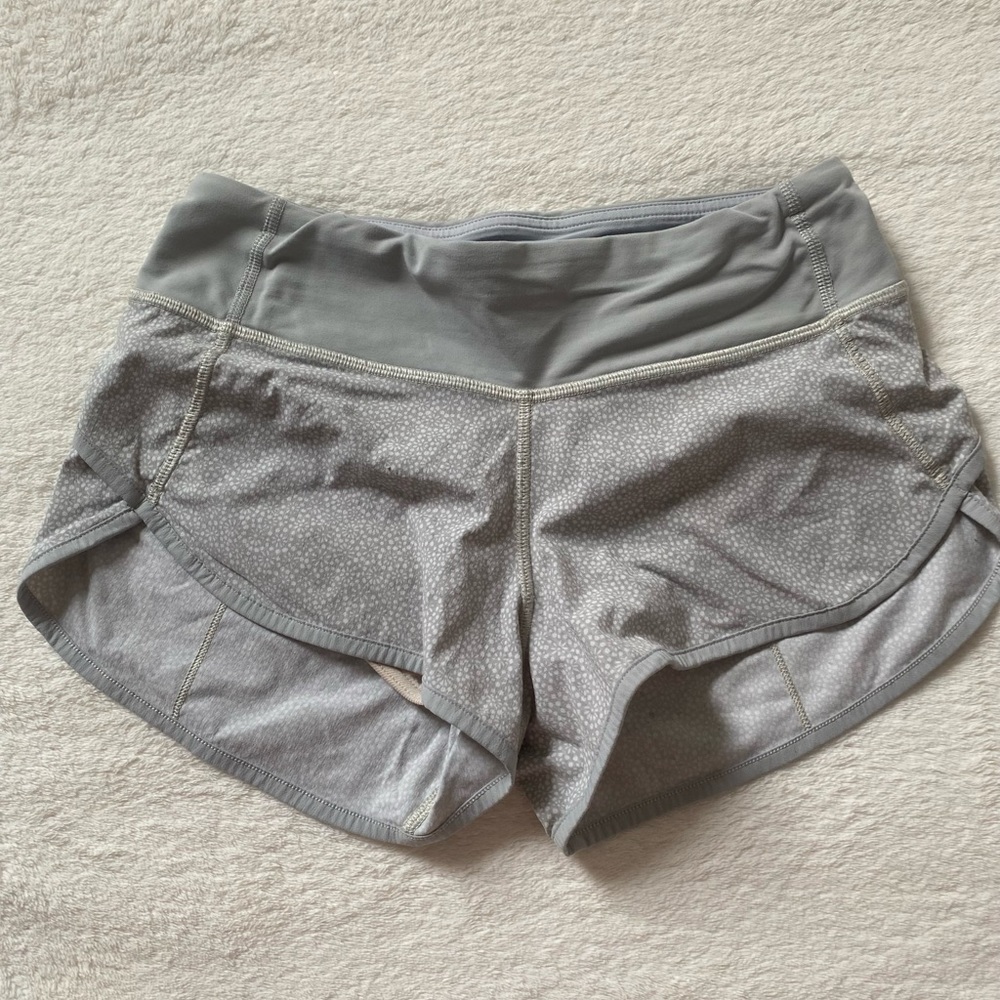 Lululemon RARE gray speed up shorts size 2!